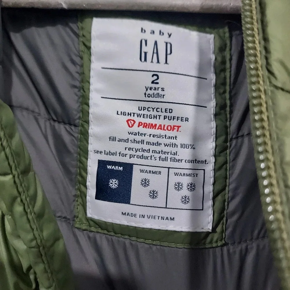 Baby Gap Desert Cactus 3D Upcycled Lightweight Puffer Jacket in Size 2T Years